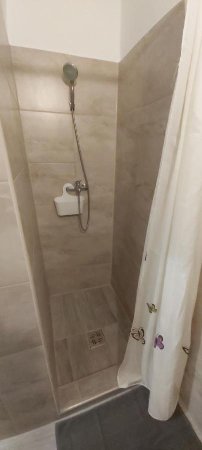 Lali Apartman Balatonudvari Eksteriør billede